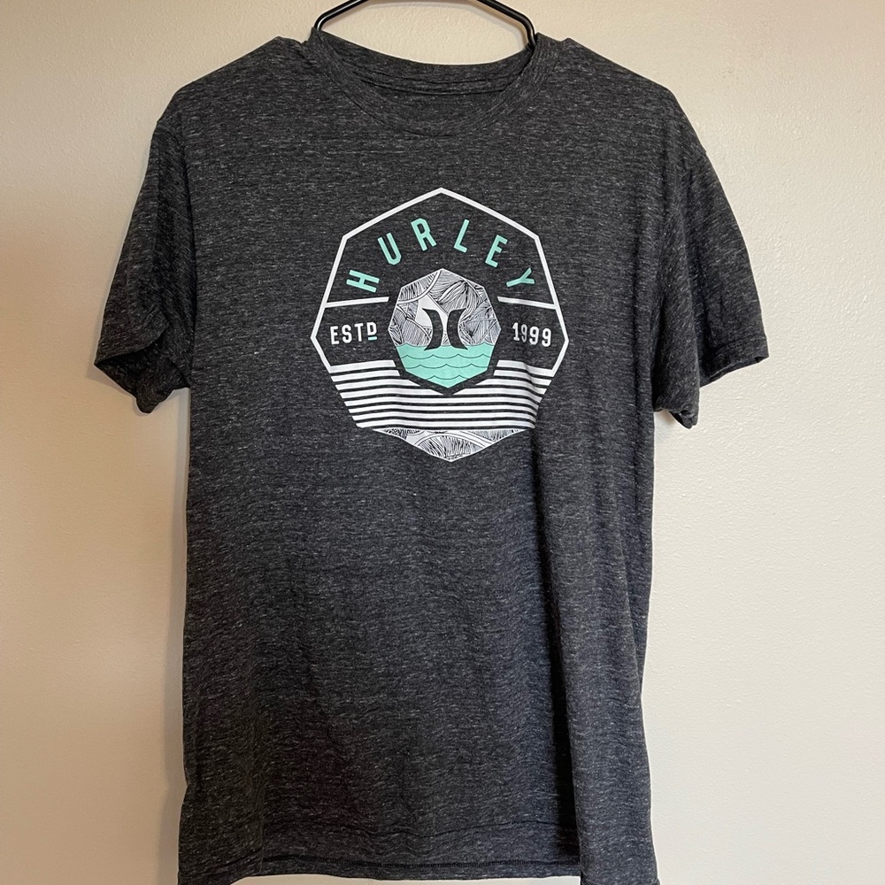 Hurley graphic tee